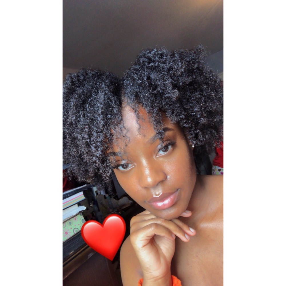 Meet your Posher, Shaina